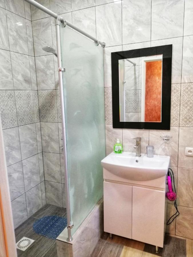Ferienwohnung Посуточная Аренда В Центре Кропивницкого Kropywnyzkyj Exterior foto